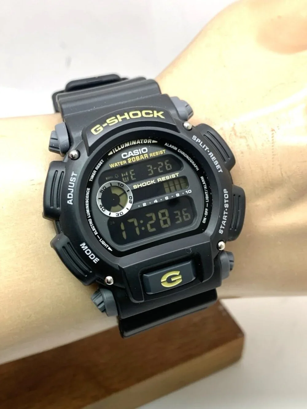 Casio Men's Watch G-Shock DW9052 Black Resin Digital Illuminator 44mm Sport 3232